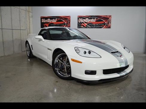 Used 2013 Chevrolet Corvette Grand Sport w/ 4LT Preferred Equipment Group RWD image 1