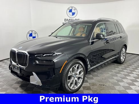 Certified 2024 BMW X7 xDrive40i w/ Premium Package image 3
