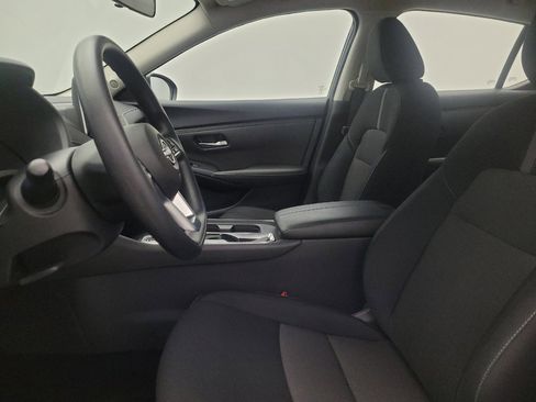 Used 2025 Nissan Sentra SV FWD image 17
