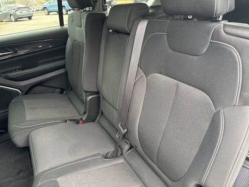 Used 2022 Jeep Grand Cherokee L Laredo w/ Luxury Tech Group I image 25