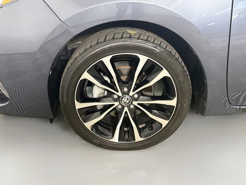 Used 2019 Toyota Corolla XSE FWD image 38