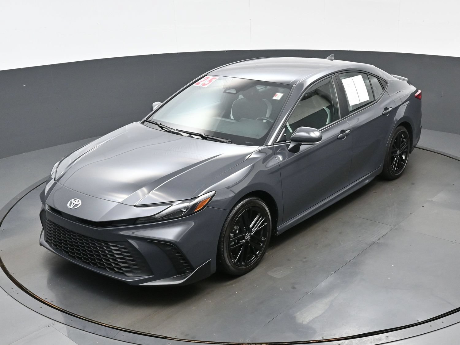 Used 2025 Toyota Camry SE FWD image 37
