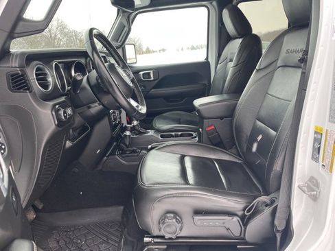 Used 2020 Jeep Wrangler Unlimited Sahara w/ Dual Top Group image 8
