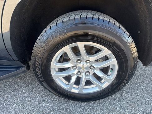 Used 2021 Chevrolet Tahoe LT image 12