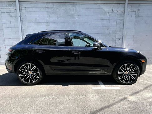 Certified 2026 Porsche Macan AWD/4WD image 6