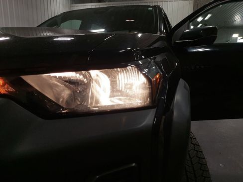 Used 2023 Chevrolet Colorado Trail Boss w/ LPO, Dark Essentials Package image 31