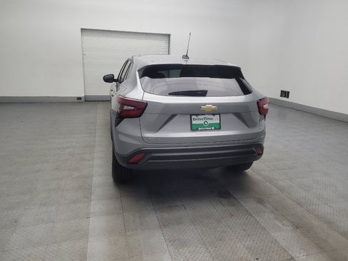 Used 2024 Chevrolet Trax LS image 6