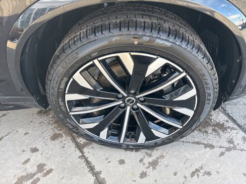 Certified 2025 Volvo XC90 B6 Plus image 12