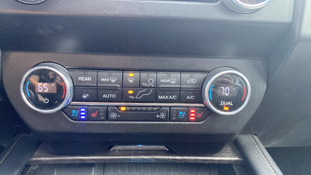 Used 2021 Ford Expedition Max Limited AWD/4WD image 19