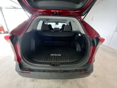 Certified 2022 Toyota RAV4 XLE image 23