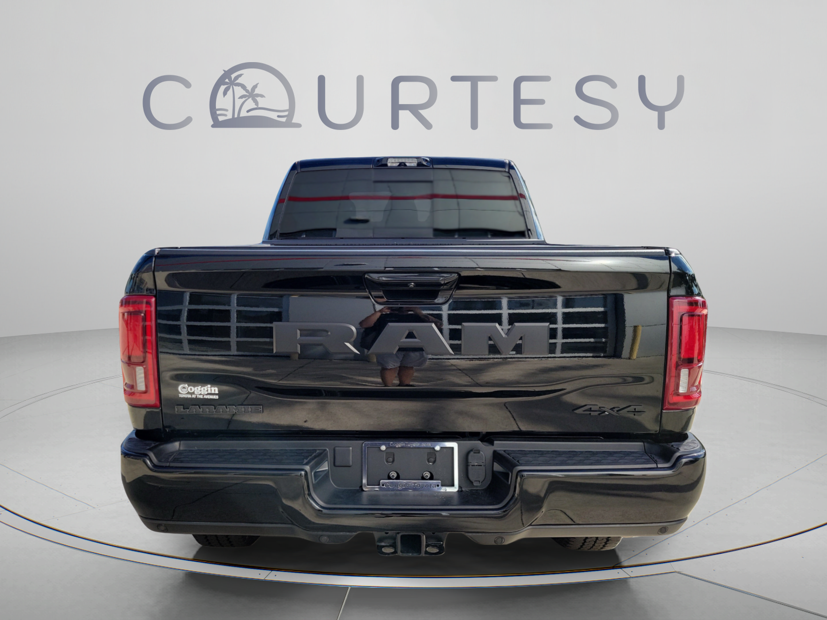 Used 2025 RAM 2500 Laramie AWD/4WD image 6