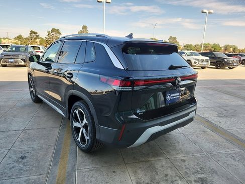 New 2026 Volkswagen Tiguan SE FWD image 5