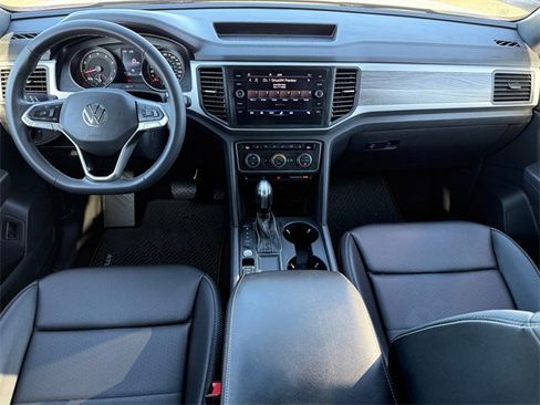 Used 2021 Volkswagen Atlas Cross Sport SE image 26