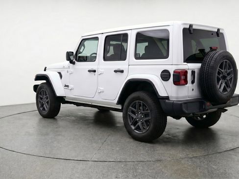Used 2025 Jeep Wrangler Unlimited Sport AWD/4WD image 6