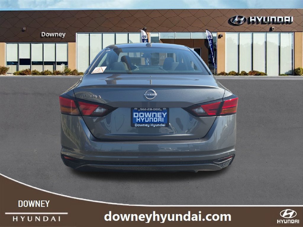 Used 2025 Nissan Altima 2.5 SV FWD image 6