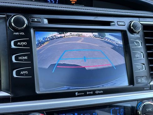 Used 2016 Toyota Highlander XLE AWD/4WD image 21