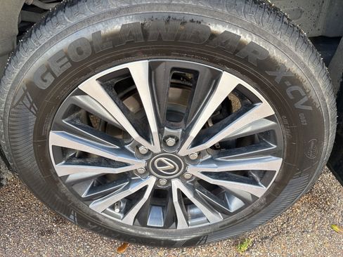 Used 2023 Lexus LX 600 4WD w/ Appearance Package image 11