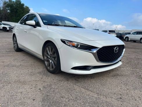 Used 2019 MAZDA MAZDA3 Sedan FWD image 8