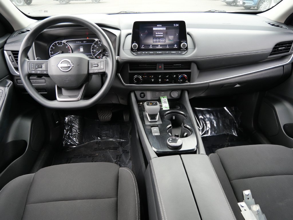 Used 2025 Nissan Rogue S AWD/4WD image 13