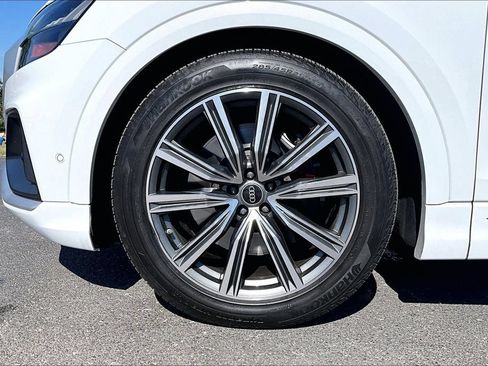 Used 2023 Audi SQ8 Prestige AWD/4WD image 2
