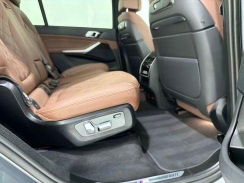 Certified 2024 BMW X7 xDrive40i w/ M Sport Package AWD/4WD image 25