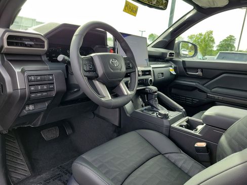 New 2026 Toyota Tacoma TRD Off-Road AWD/4WD image 19