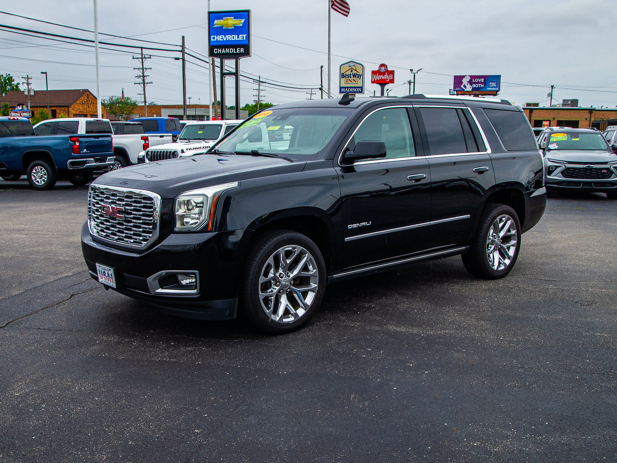 Used 2018 GMC Yukon Denali w/ Open Road Package AWD/4WD image 3