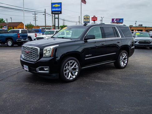 Used 2018 GMC Yukon Denali w/ Open Road Package AWD/4WD image 3