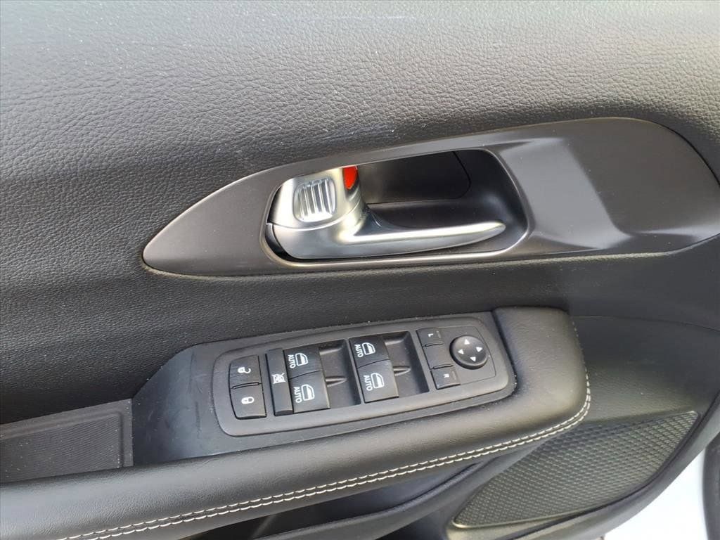 New 2026 Chrysler Voyager LX FWD image 10