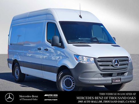 Used 2025 Mercedes-Benz Sprinter 2500 image 1
