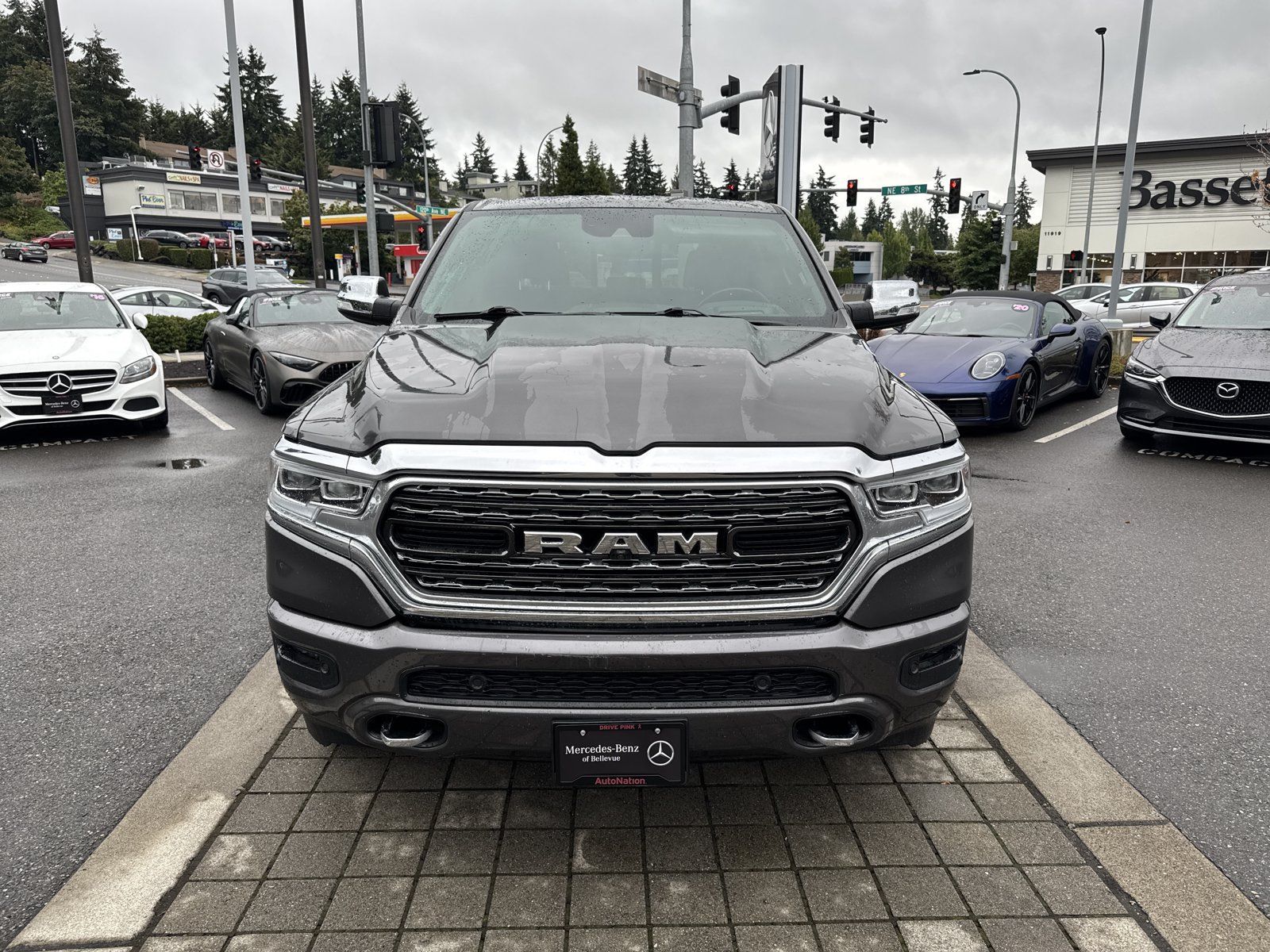 Used 2022 RAM 1500 Limited AWD/4WD image 2