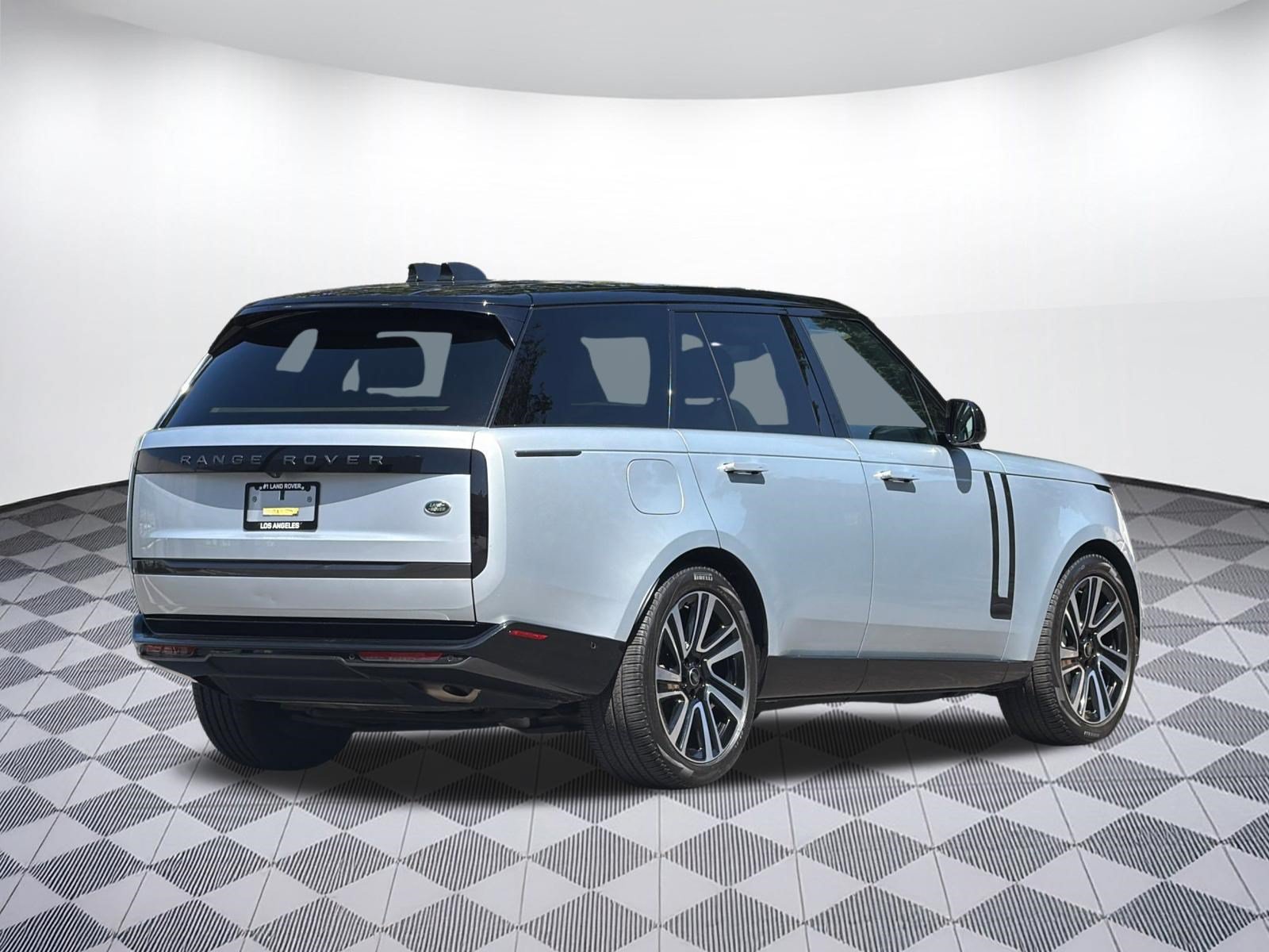 Used 2023 Land Rover Range Rover SE AWD/4WD image 9
