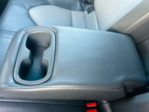 Used 2019 Toyota Camry LE image 48