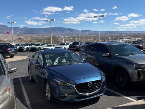 Used 2017 MAZDA MAZDA3 Grand Touring w/ Premium Equipment Package image 3