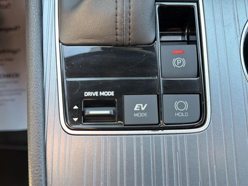 Used 2022 Toyota Sienna XSE w/ XSE Plus Package AWD/4WD image 15