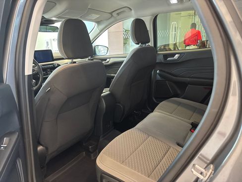 Used 2021 Ford Escape SE FWD image 10