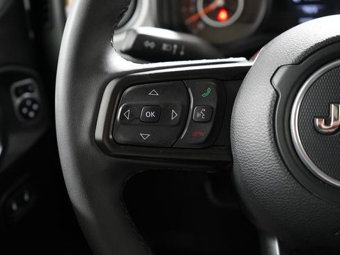 Used 2025 Jeep Wrangler Unlimited Sport AWD/4WD image 19