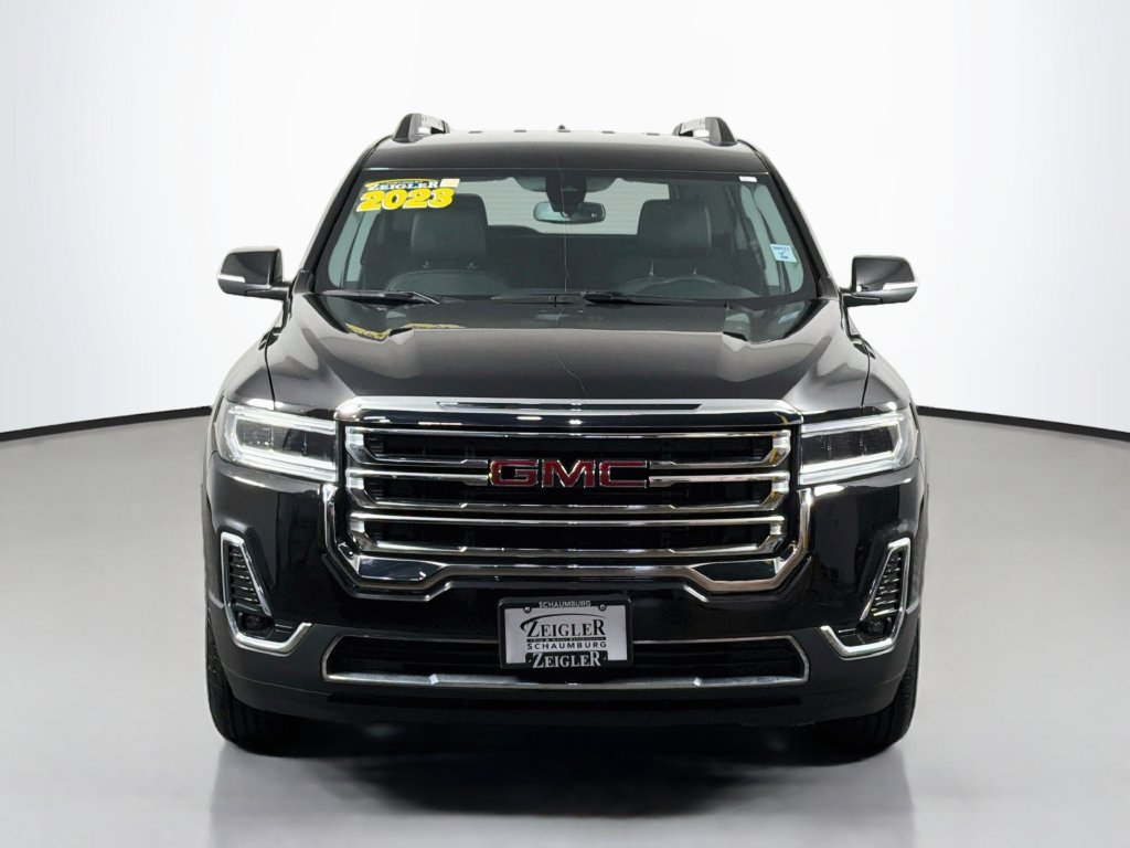 Used 2023 GMC Acadia SLT FWD image 2