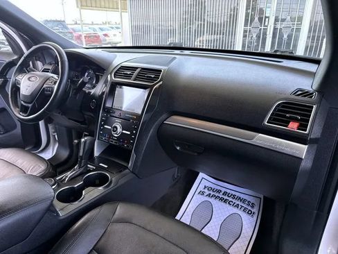 Used 2017 Ford Explorer Sport w/ Equipment Group 401A AWD/4WD image 47