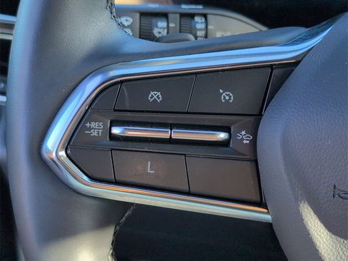 Certified 2025 Chevrolet Equinox ACTIV w/ Safety and Technology Package image 23