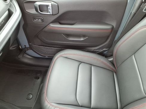 New 2026 Jeep Wrangler Unlimited Rubicon image 32