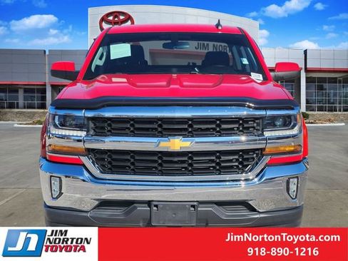 Used 2018 Chevrolet Silverado 1500 LT w/ Texas Edition image 2