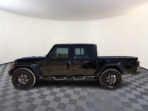 Used 2023 Jeep Gladiator Sport AWD/4WD image 2
