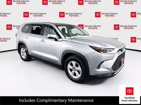 Certified 2025 Toyota Grand Highlander LE image 4