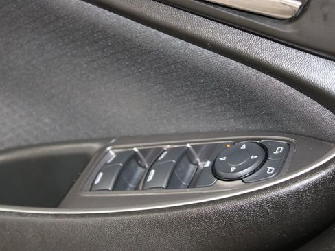 Used 2023 Chevrolet Malibu LT image 35