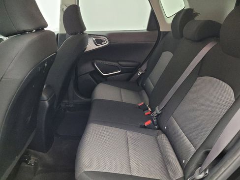 Used 2020 Kia Soul LX image 18