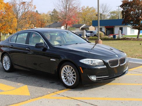 Used 2011 BMW 535i Sedan image 12