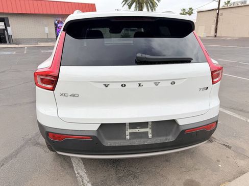Used 2019 Volvo XC40 T5 Momentum AWD/4WD image 6