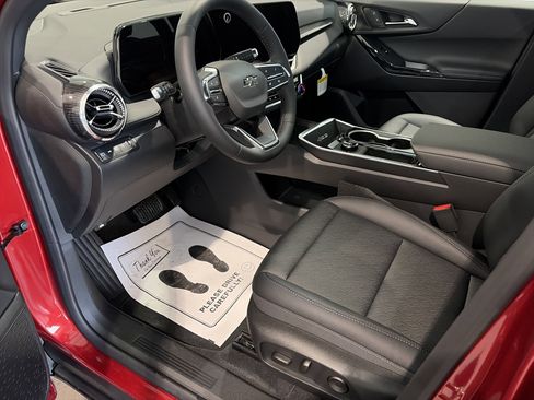 New 2026 Chevrolet Equinox LT w/ Convenience Package II image 15