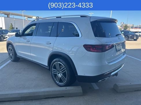 Used 2025 Mercedes-Benz GLS 450 4MATIC image 5